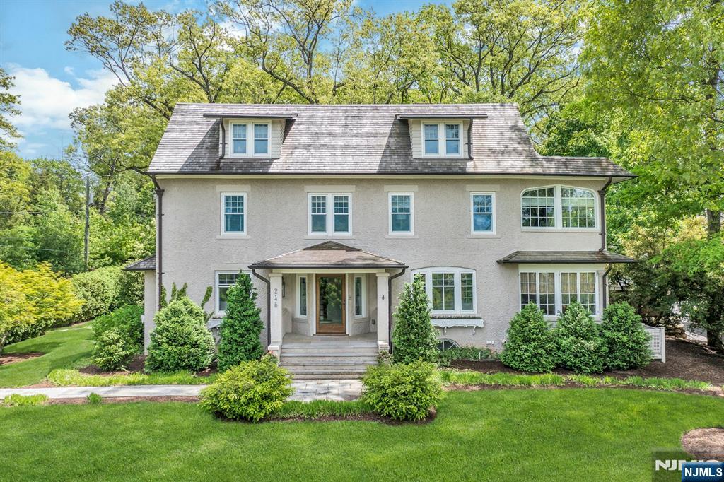 245 Heights Road