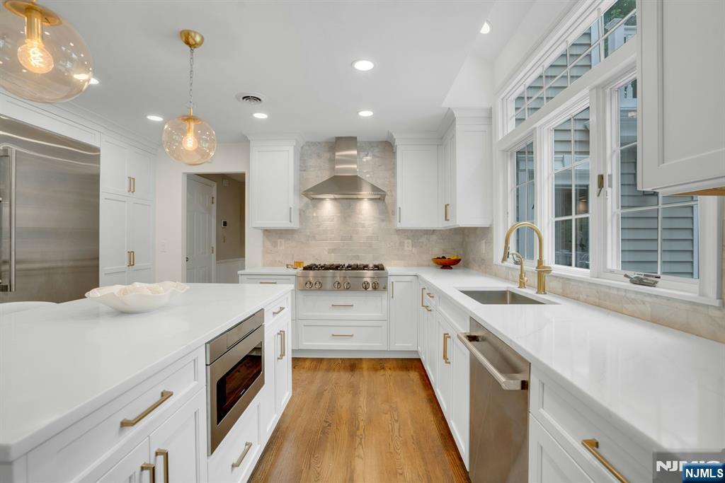 48 Hopper Farm Road