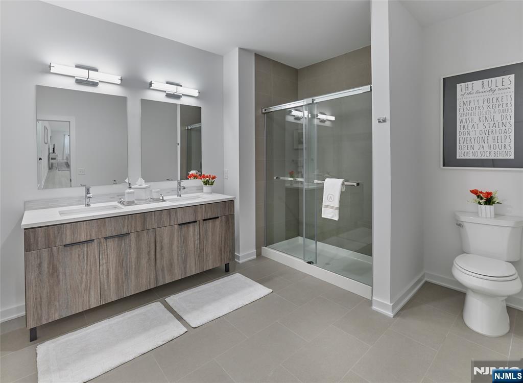 105 Tice