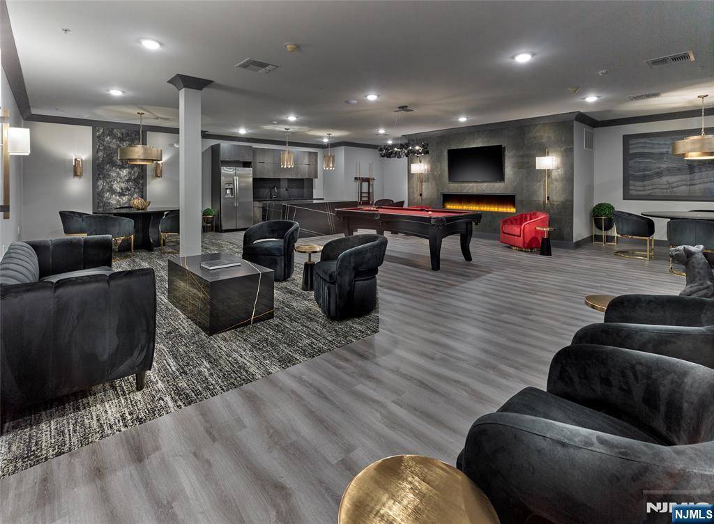 8 Tice Road 215
