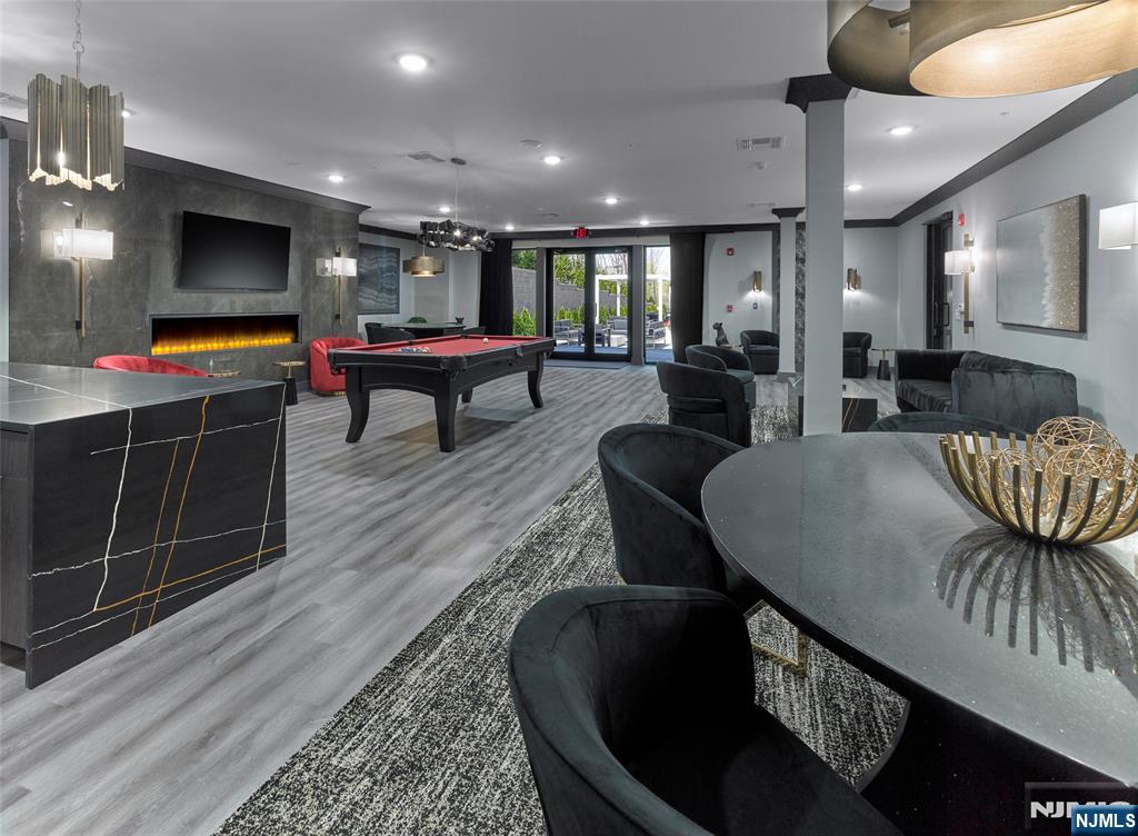 8 Tice Road 302