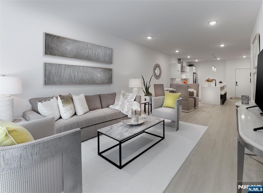 8 Tice Road 302