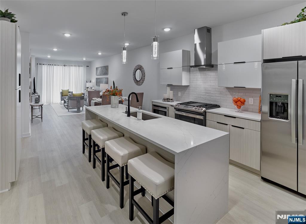 8 Tice Road 302