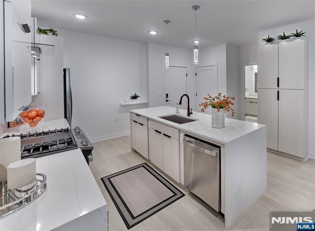 8 Tice Road 112