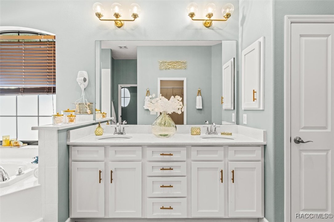 1055 N Crescent Drive