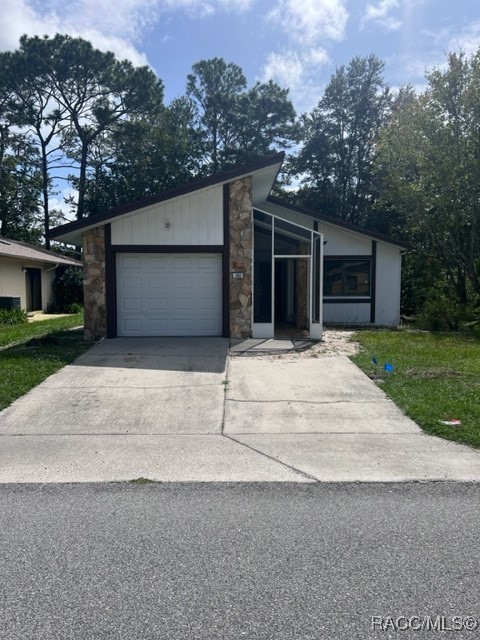 100 Chinaberry Circle