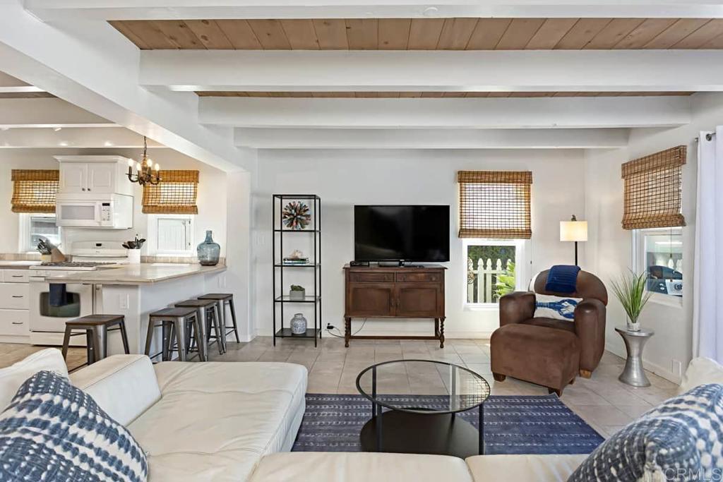 1817 19 Coast Boulevard