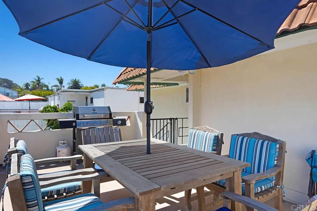 1817 19 Coast Boulevard