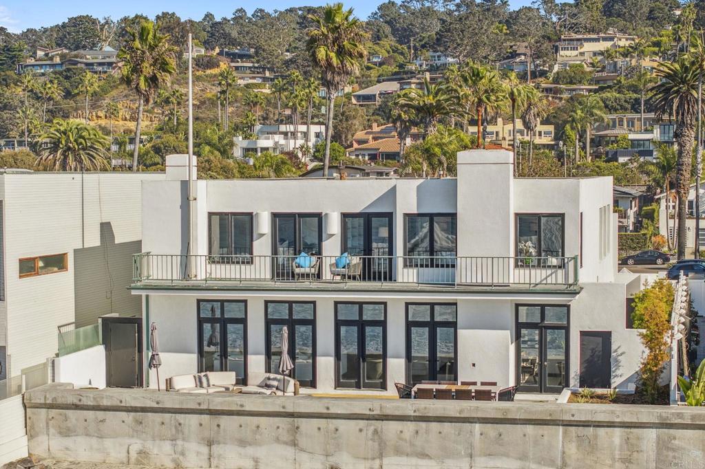 1716 Ocean Front