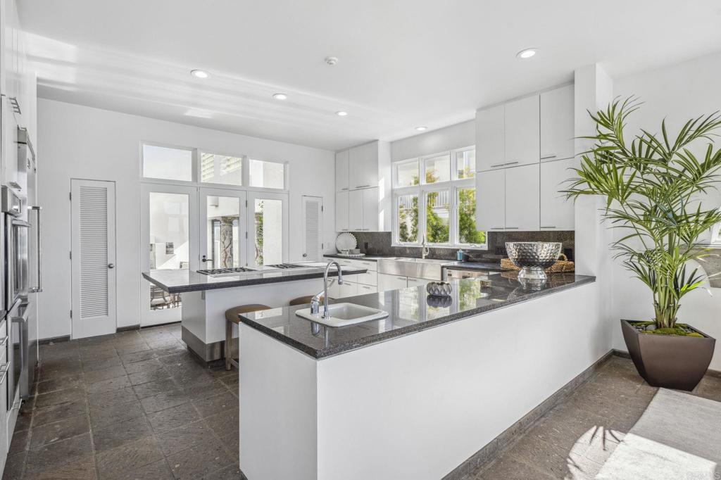 1716 Ocean Front