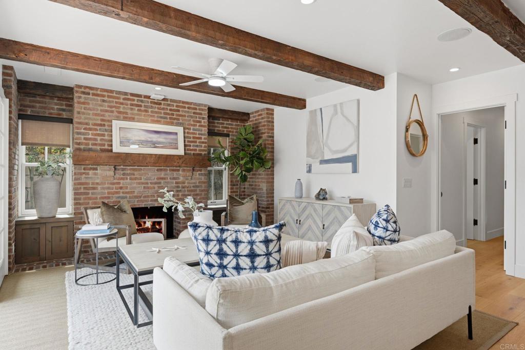 1820 Coast Boulevard