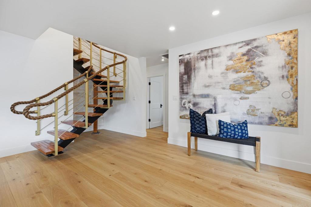 1820 Coast Boulevard