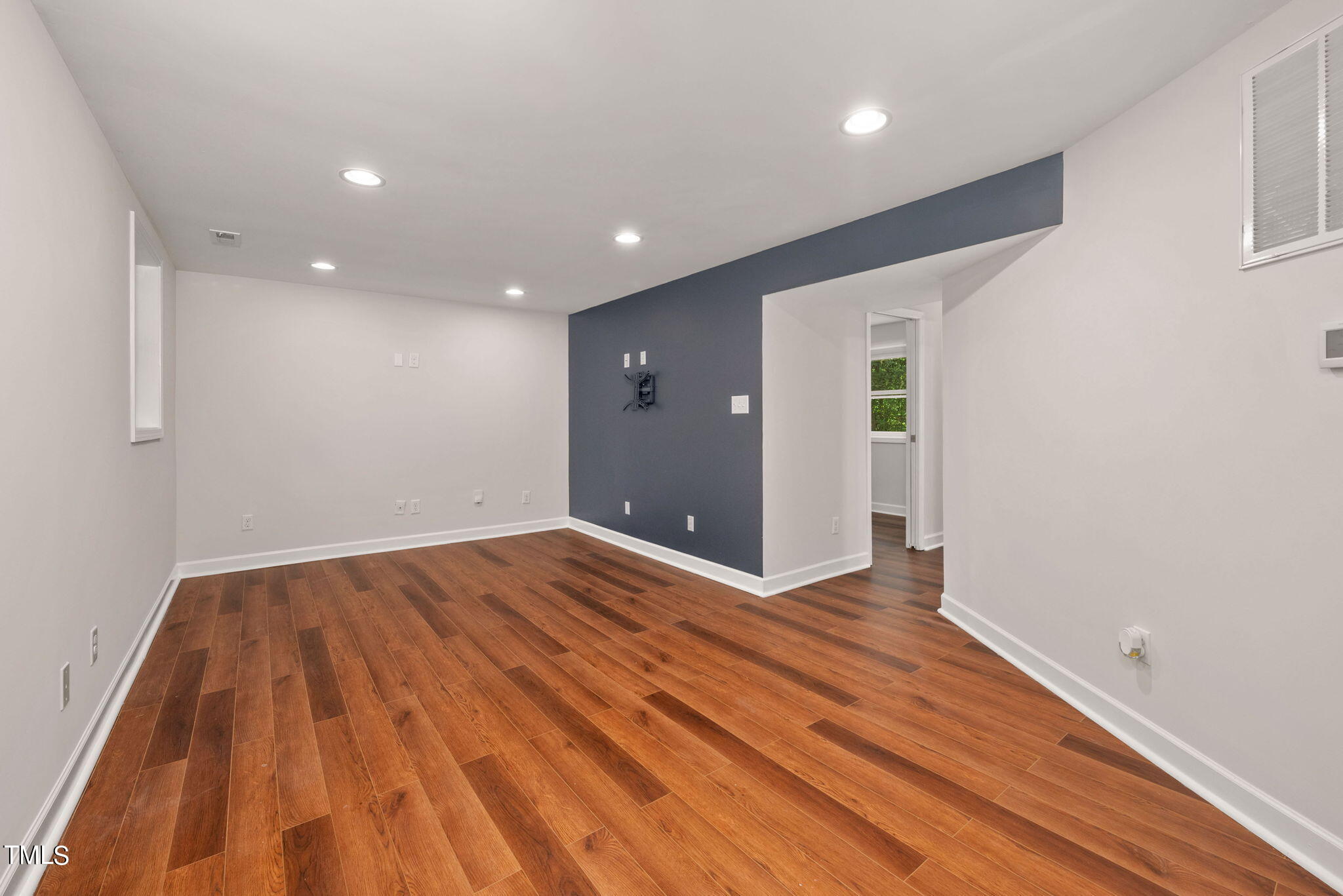 513 Dundalk Way