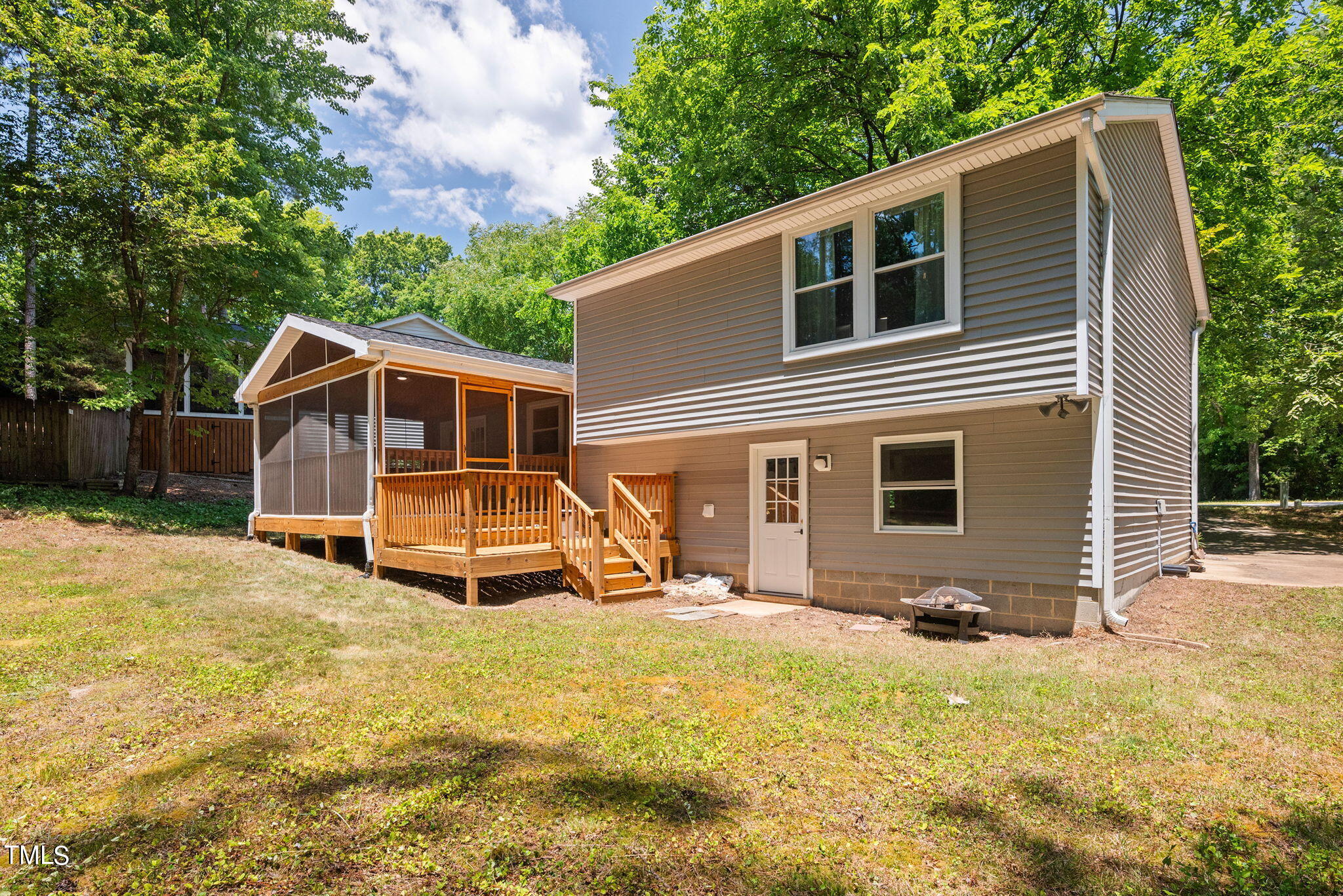 513 Dundalk Way
