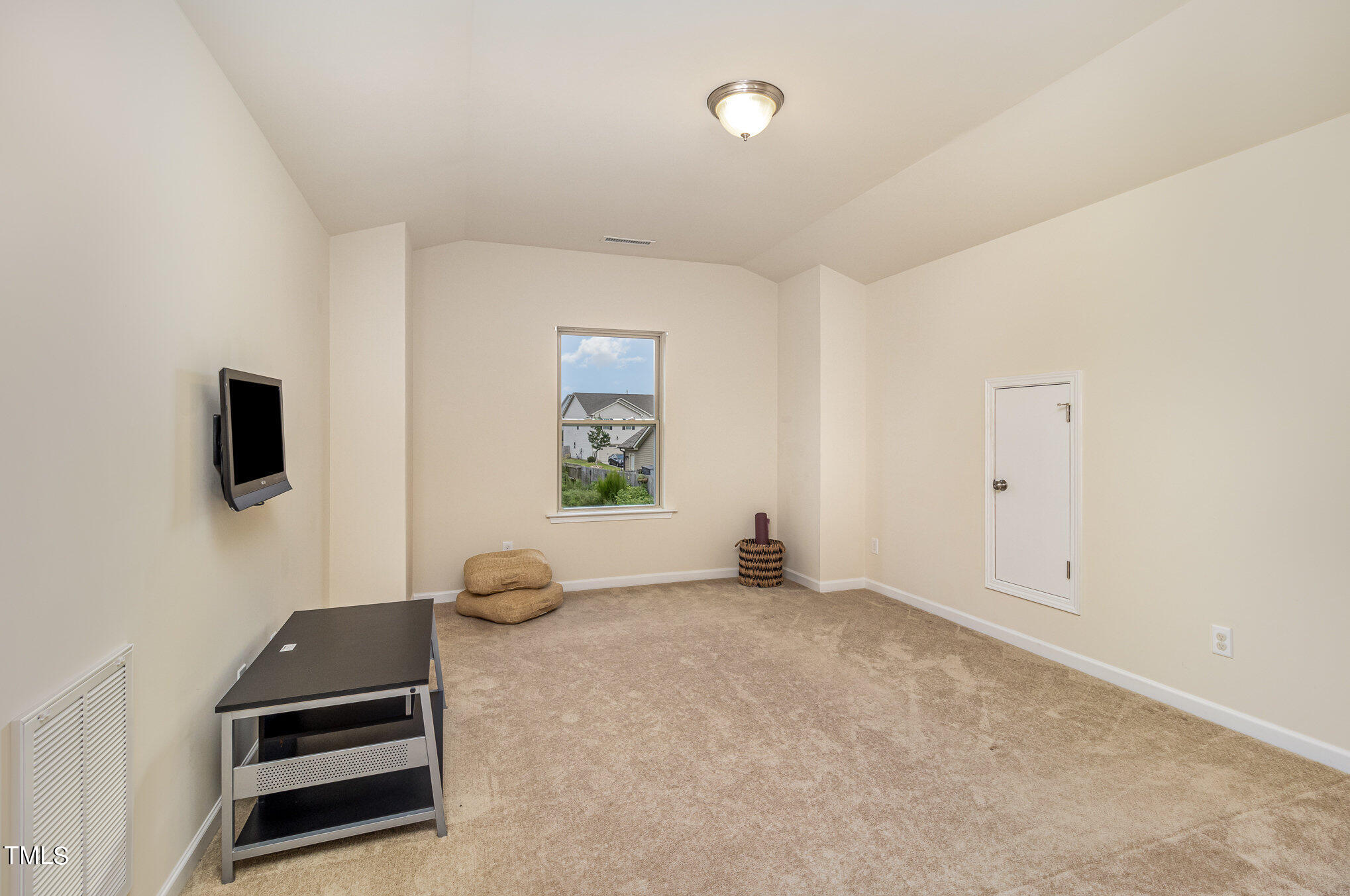 1216 Chimney Ridge Drive