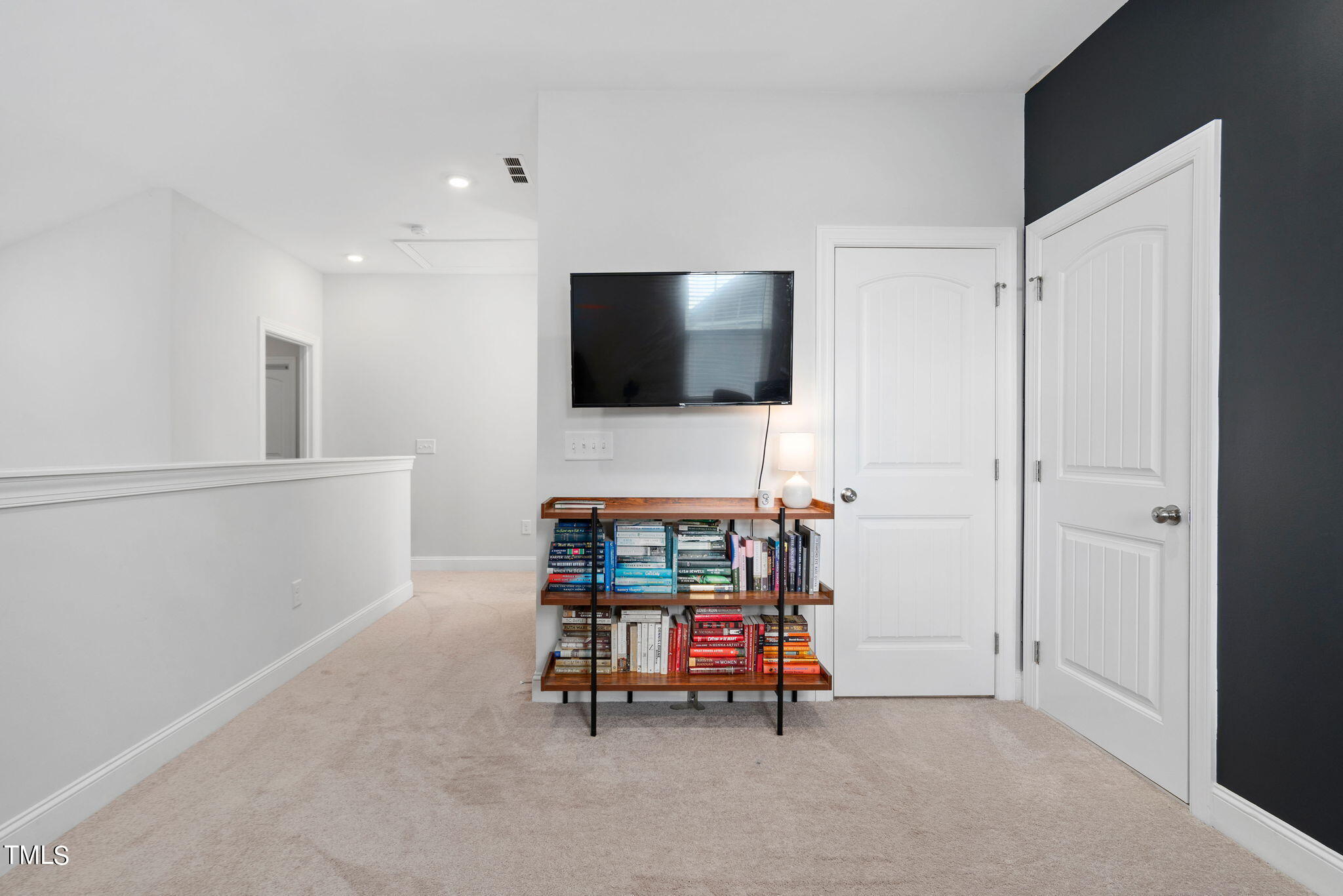 1319 White Beach Lane