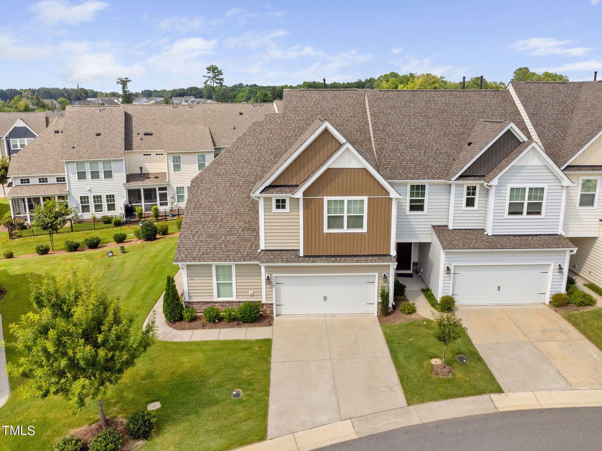 1319 White Beach Lane