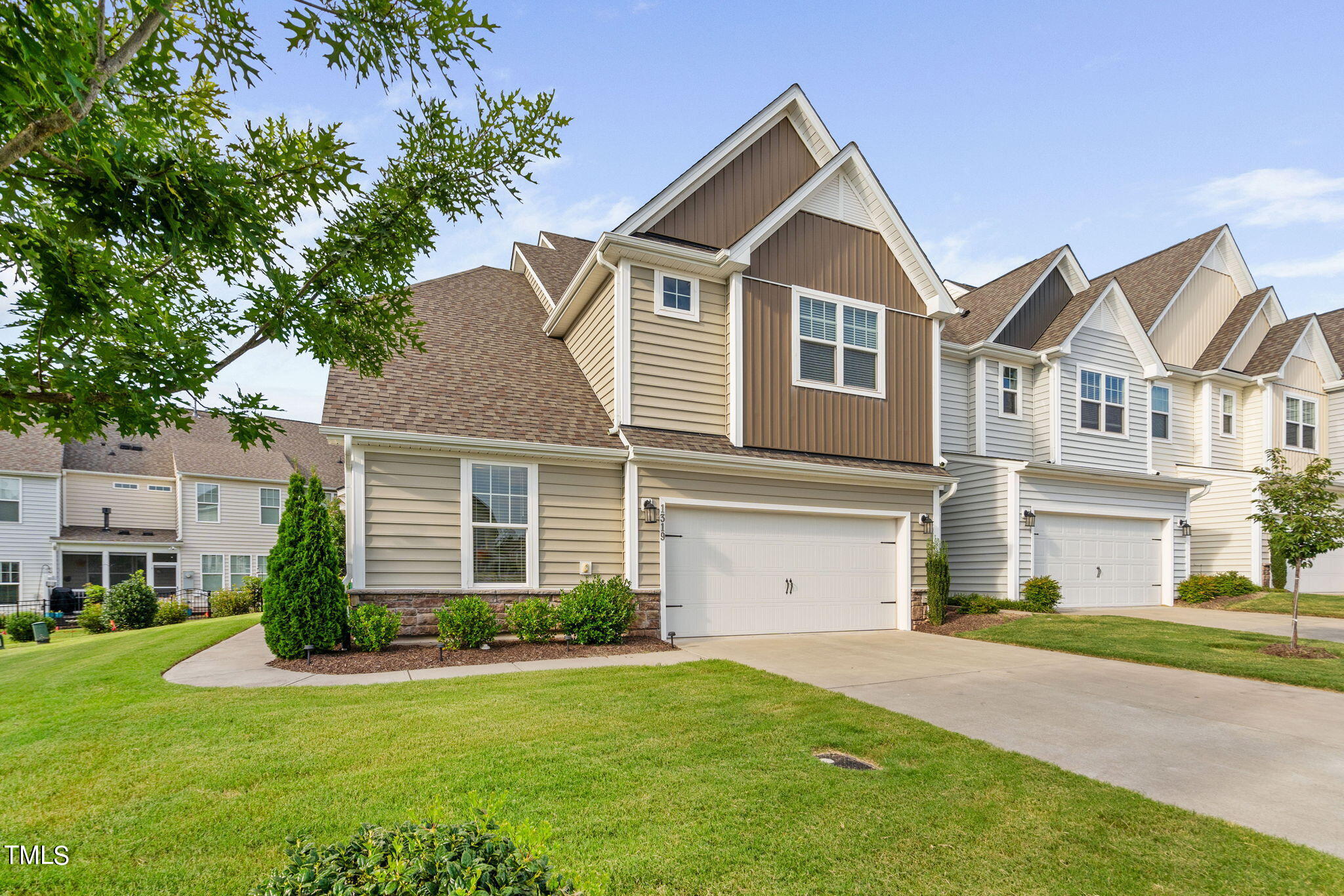 1319 White Beach Lane
