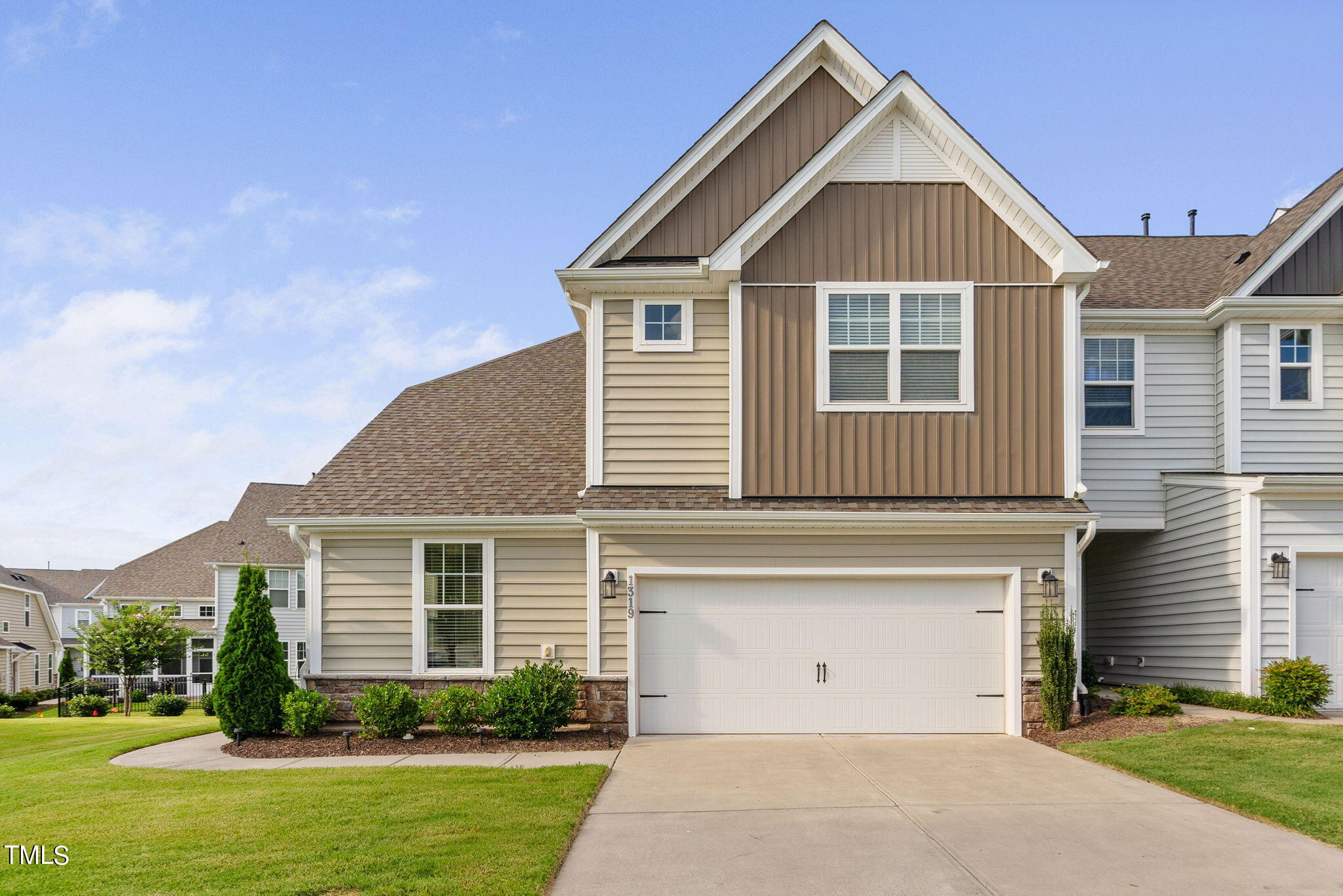 1319 White Beach Lane