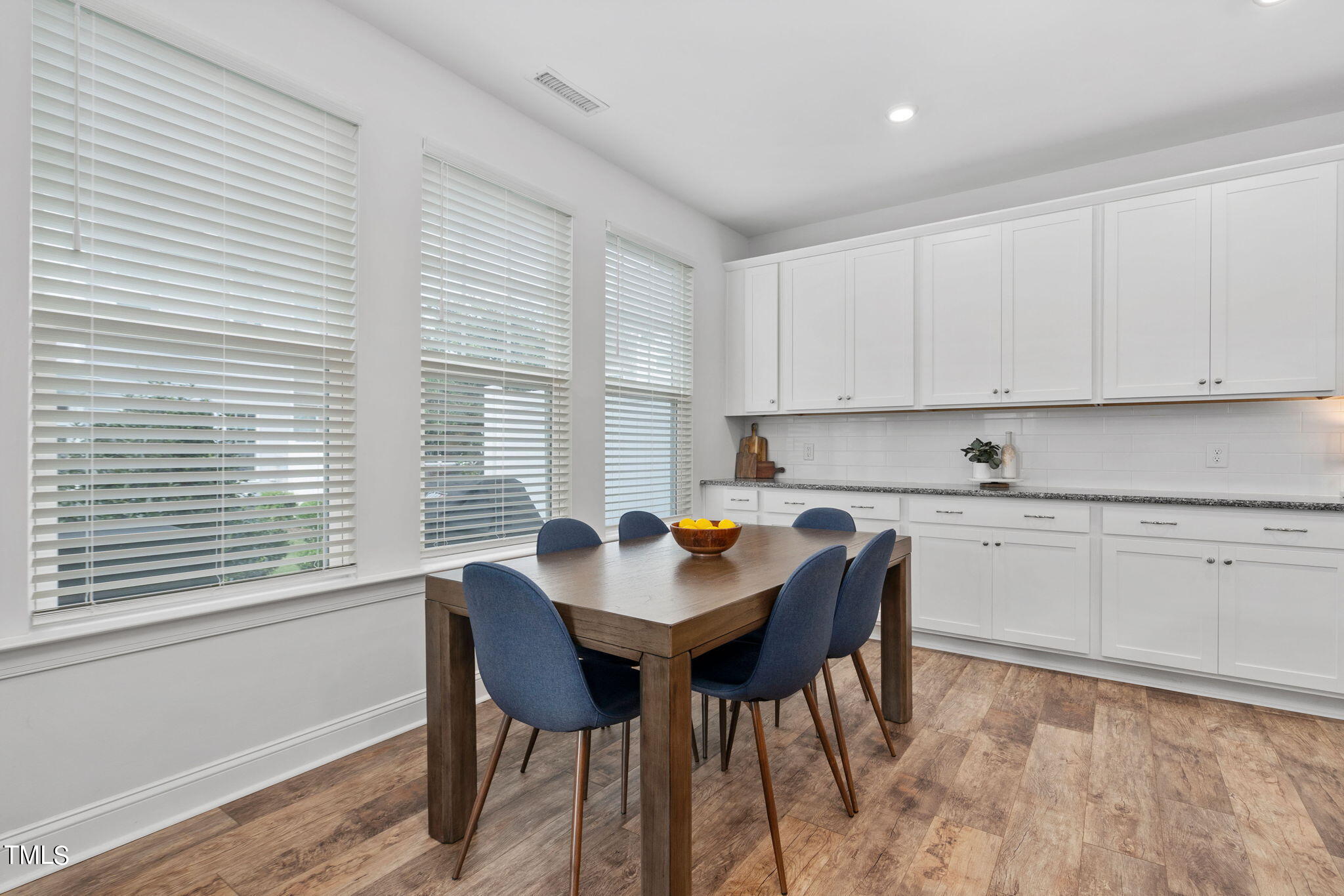 1319 White Beach Lane