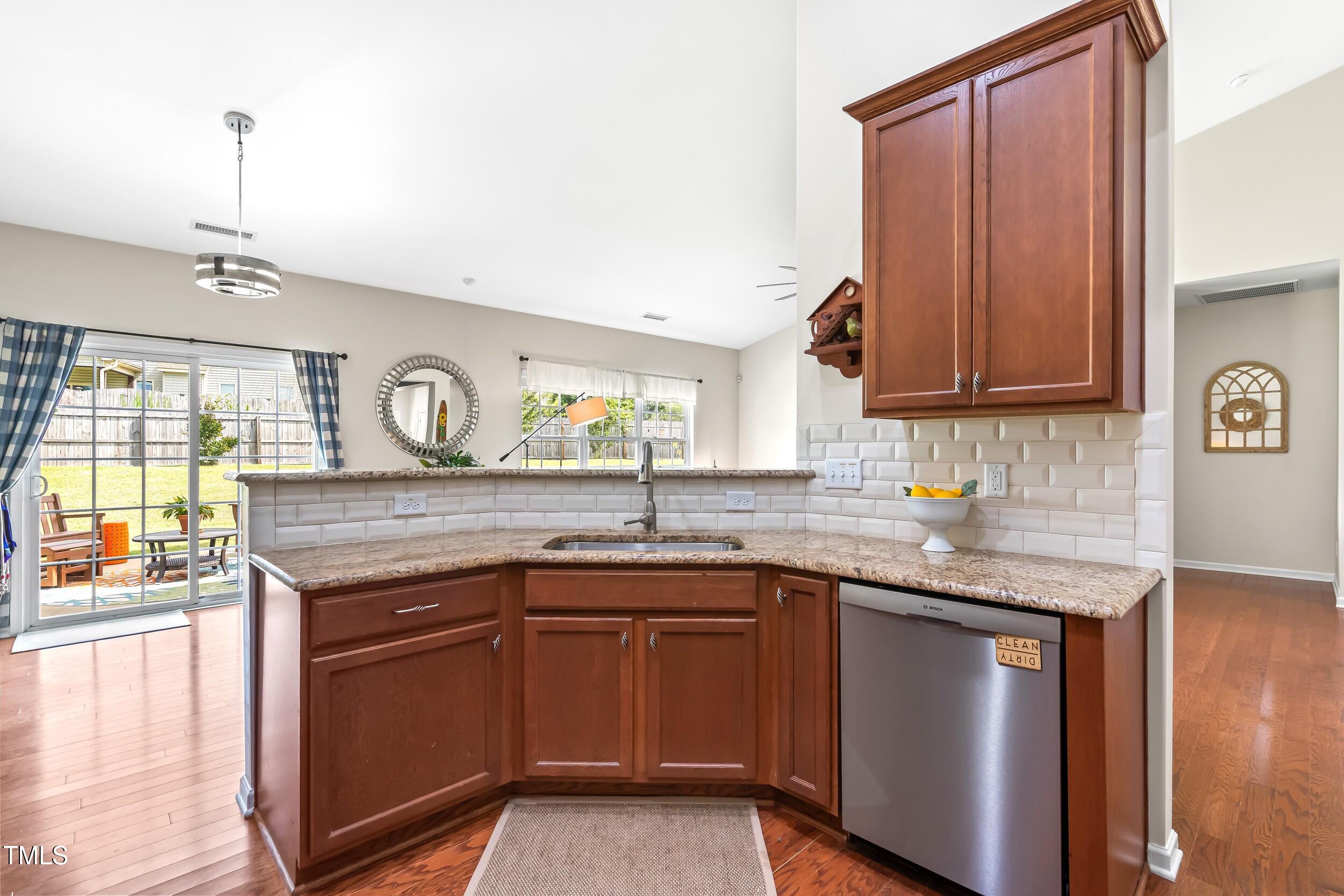 1400 Manley Court
