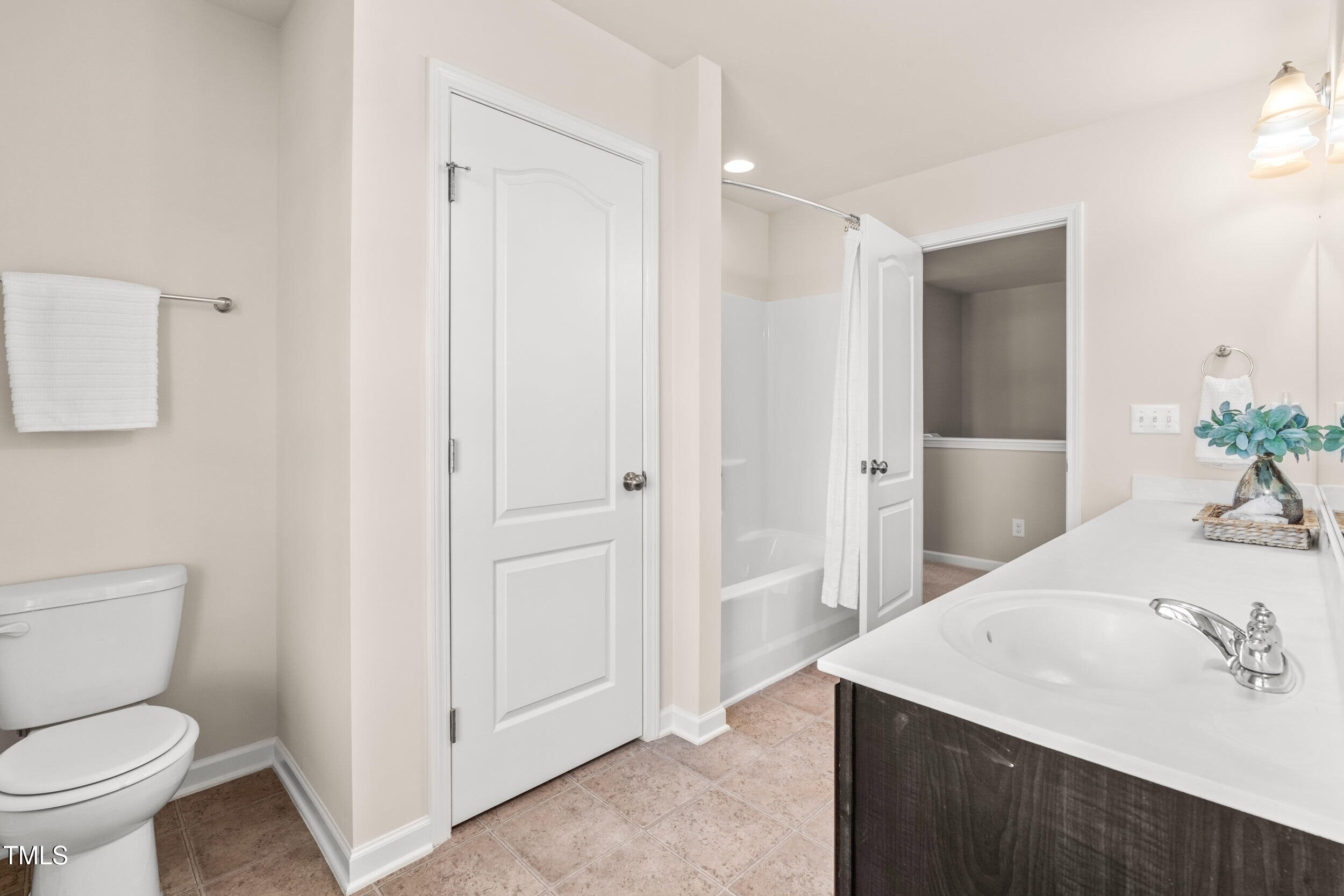 1304 Ivey Grove Court