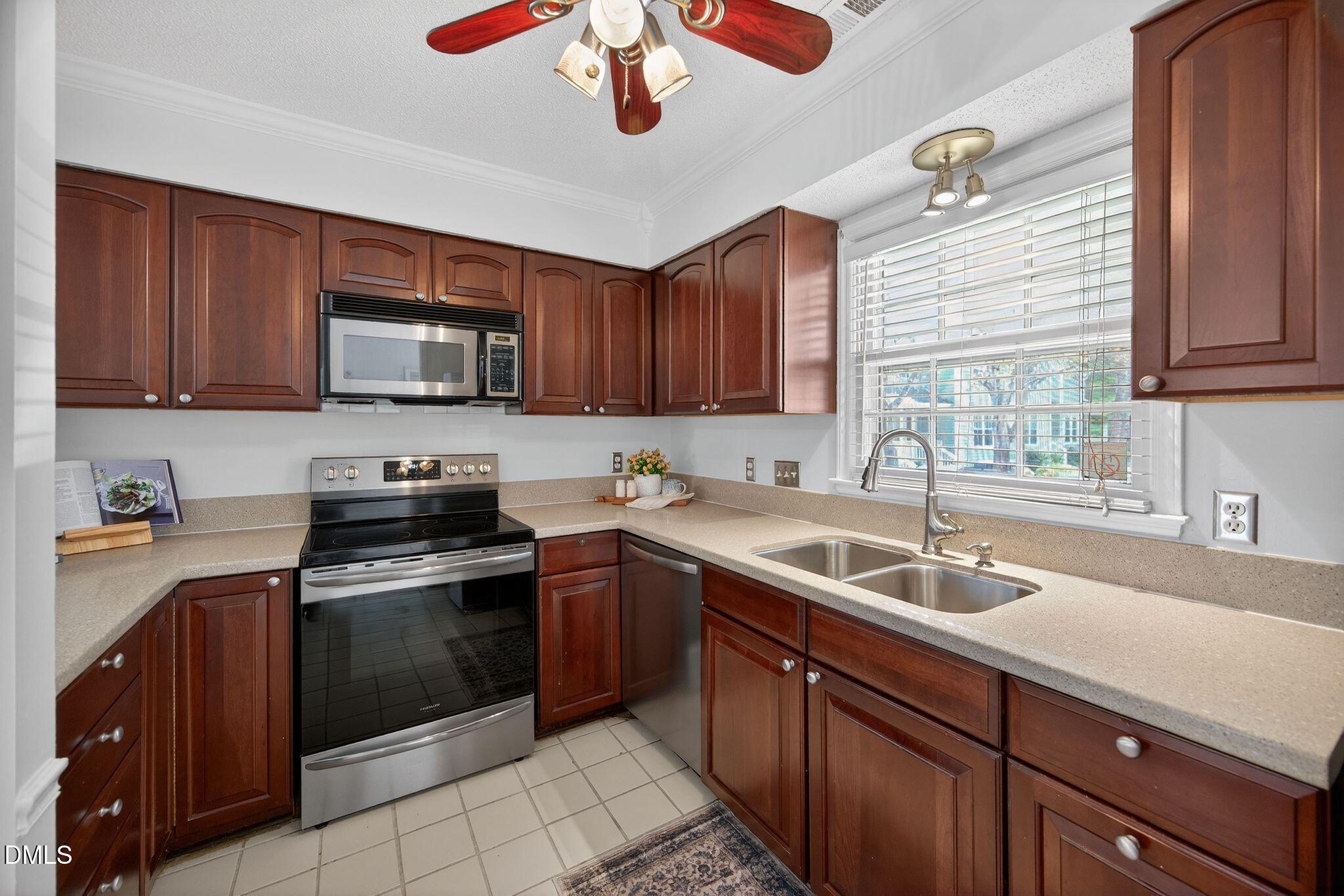 116 Long Shadow Place