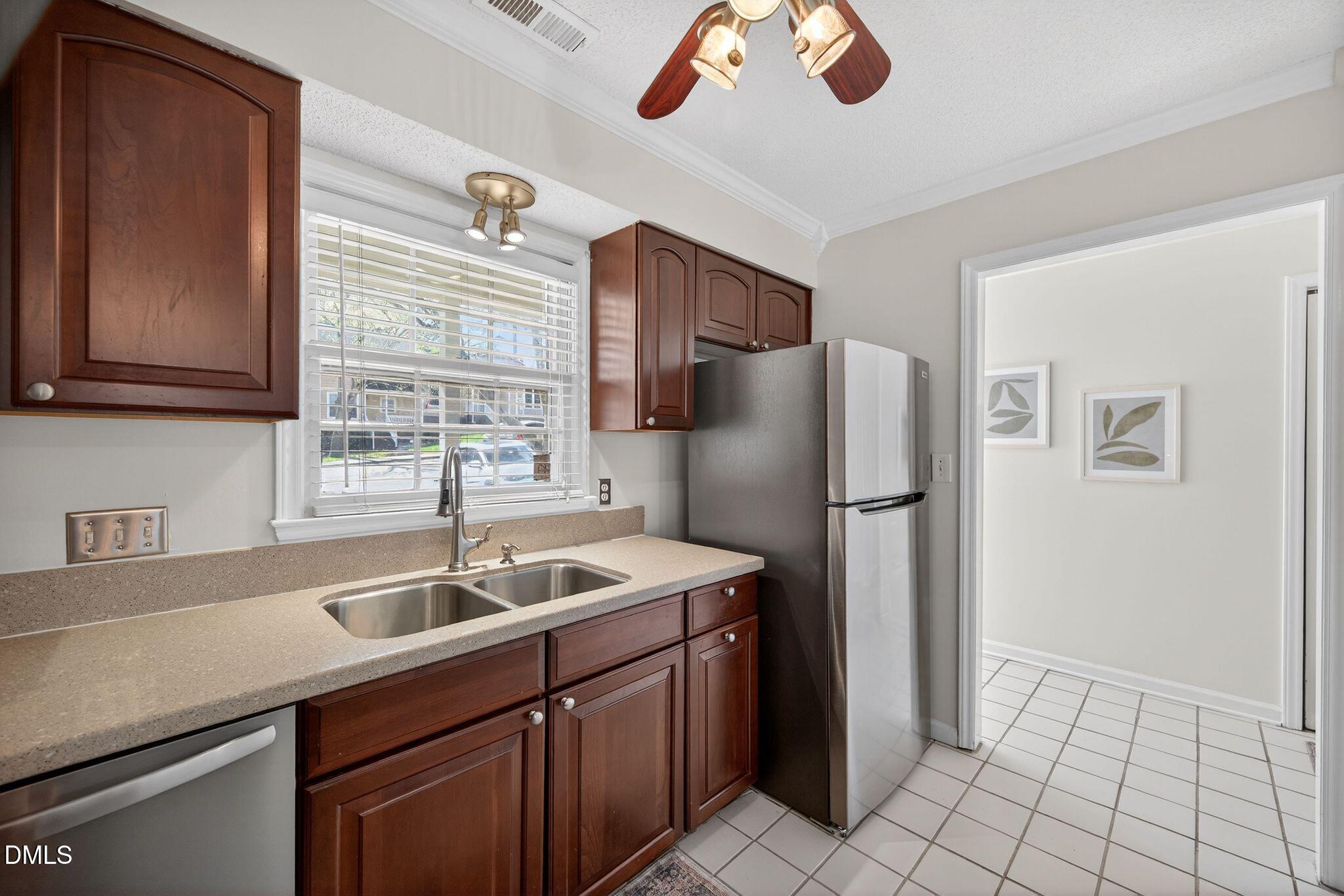 116 Long Shadow Place