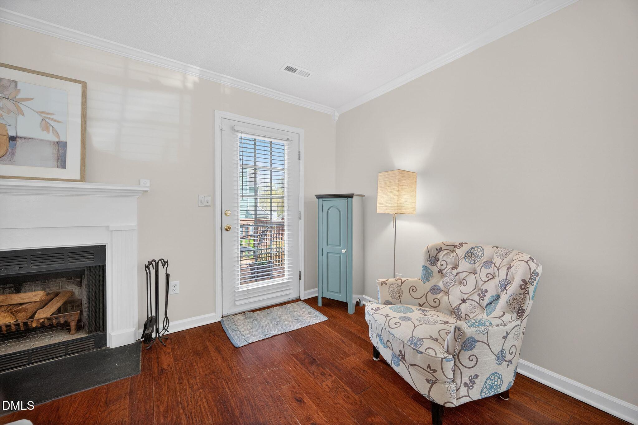 116 Long Shadow Place