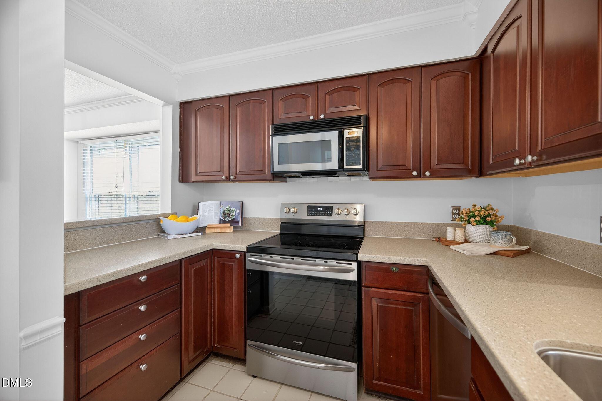 116 Long Shadow Place