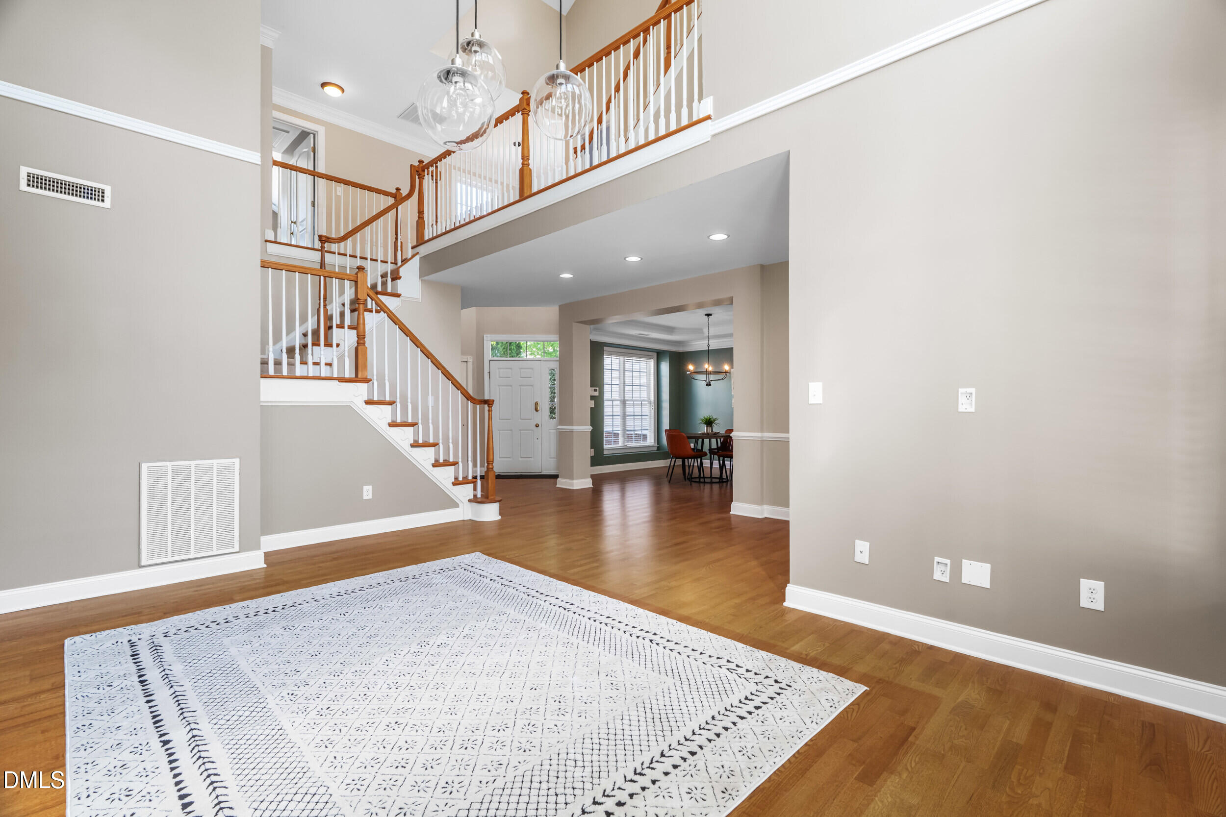 9113 White Eagle Court