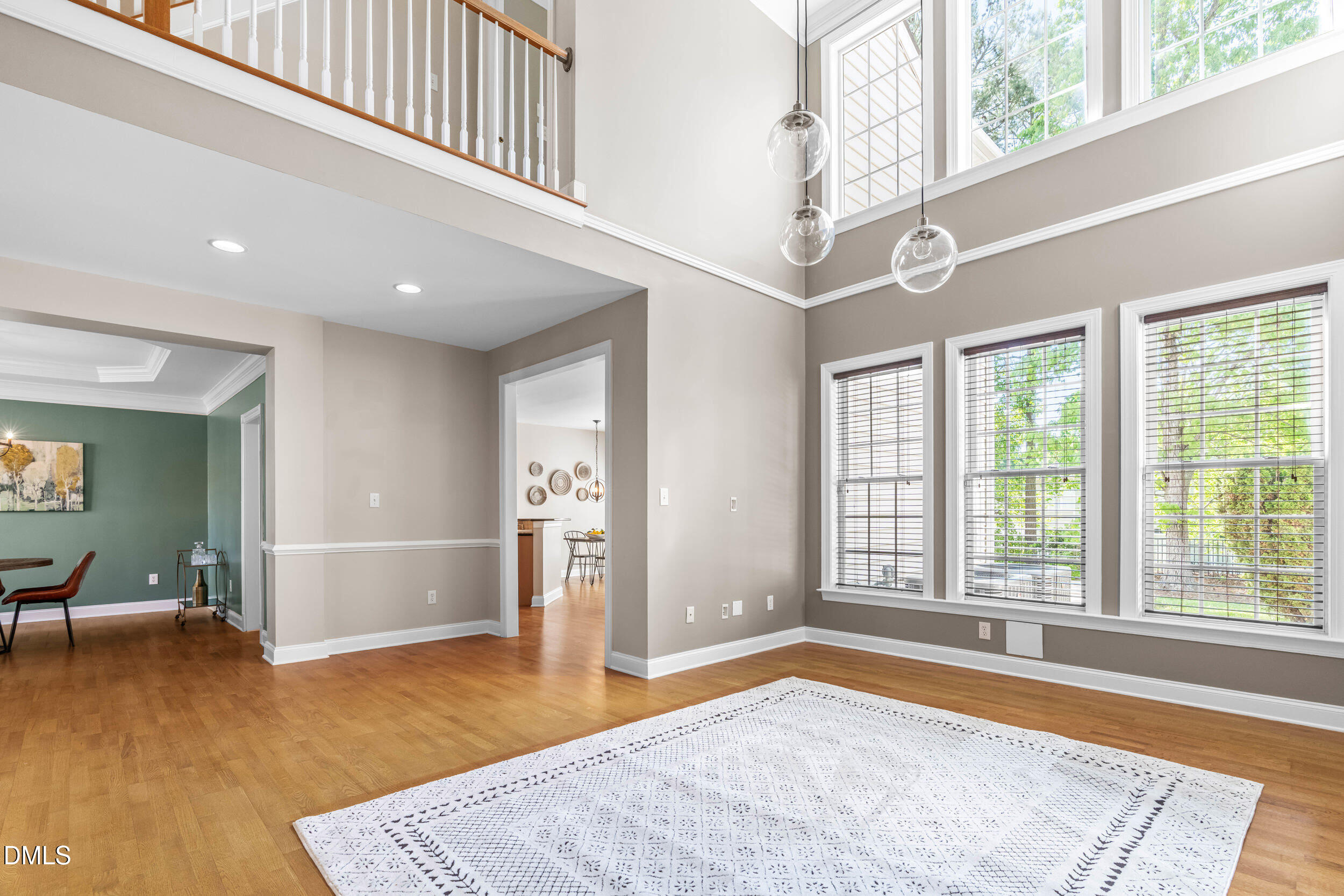 9113 White Eagle Court