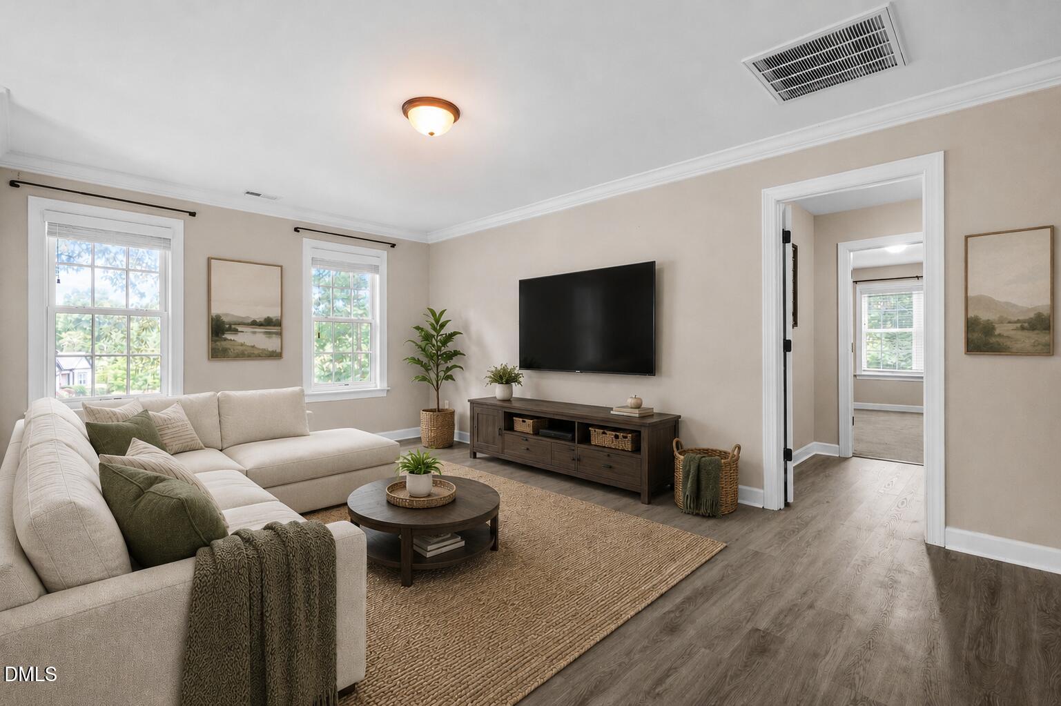 25 Chaucer Court E