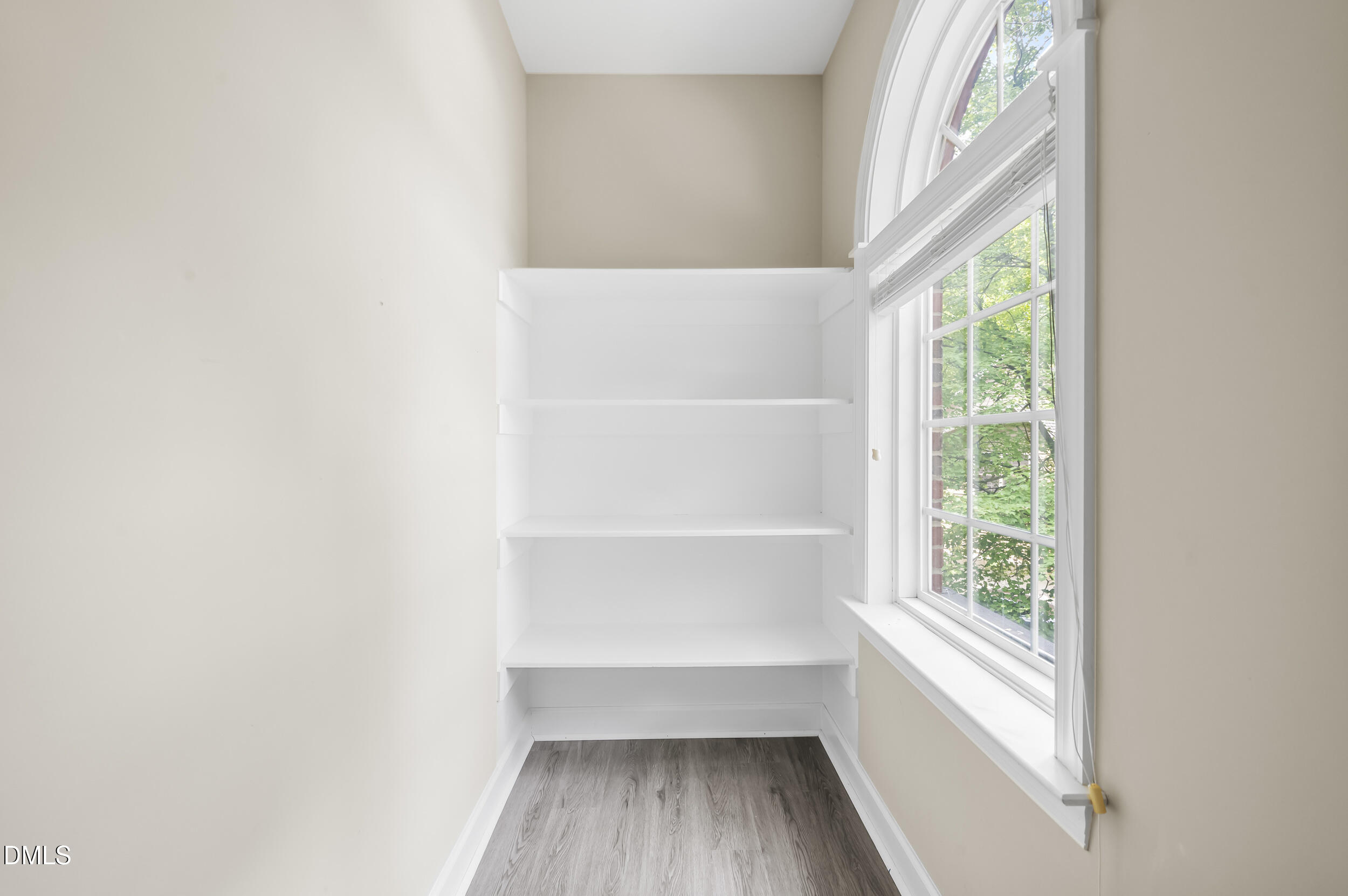 25 Chaucer Court E