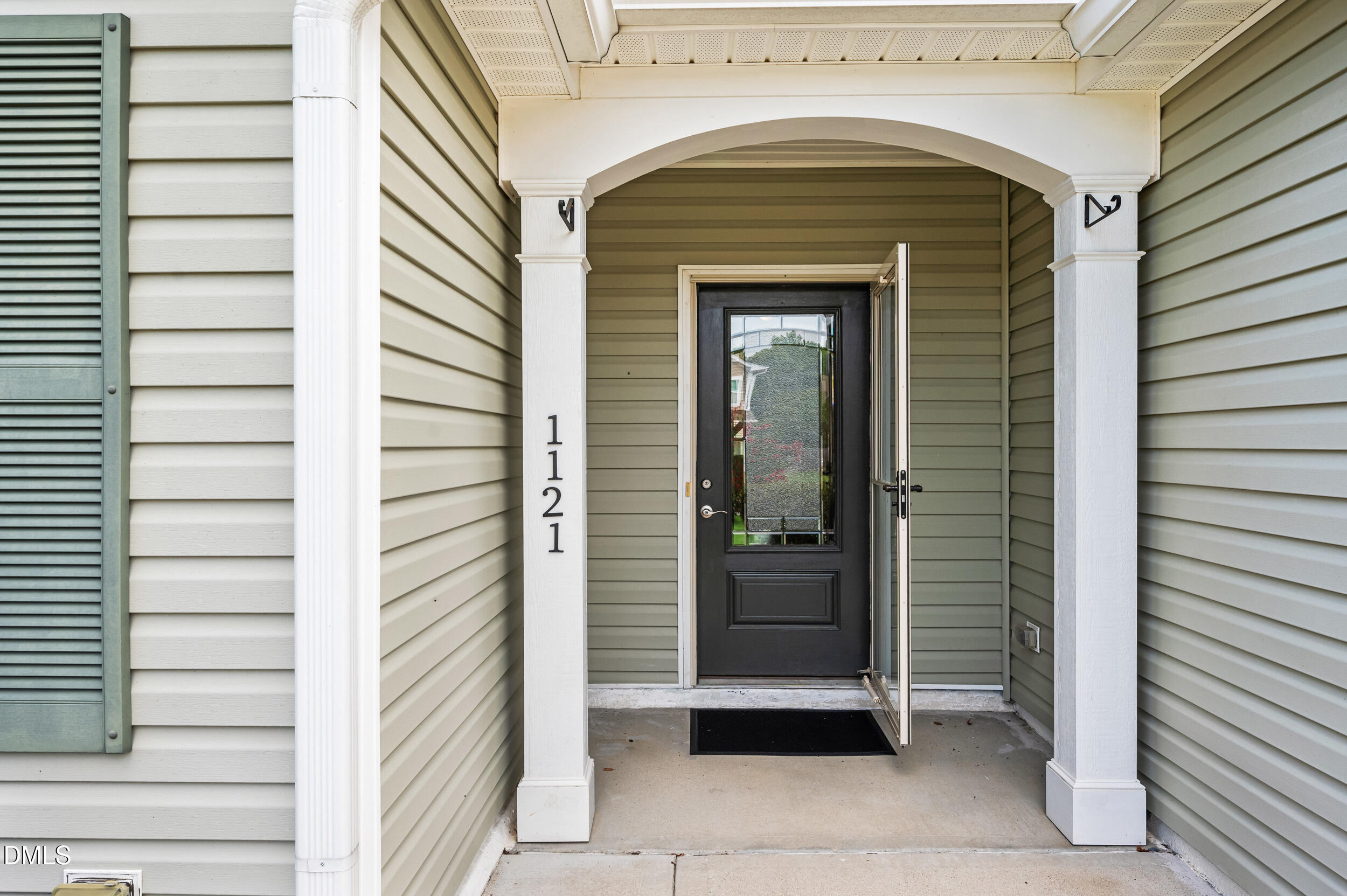 1121 Arden Trace Court
