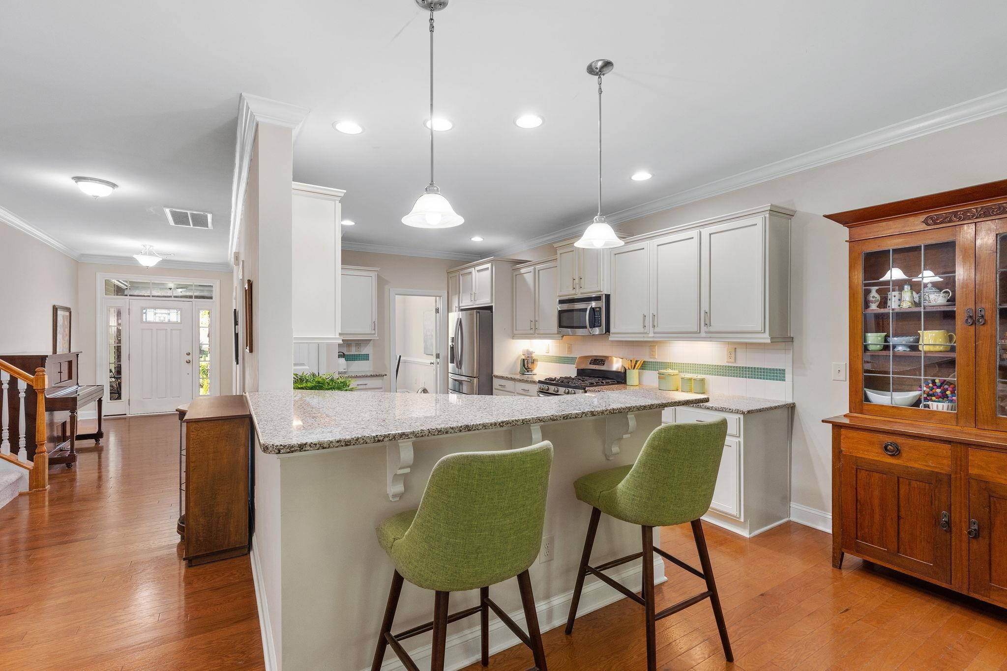 810 Hesler Court