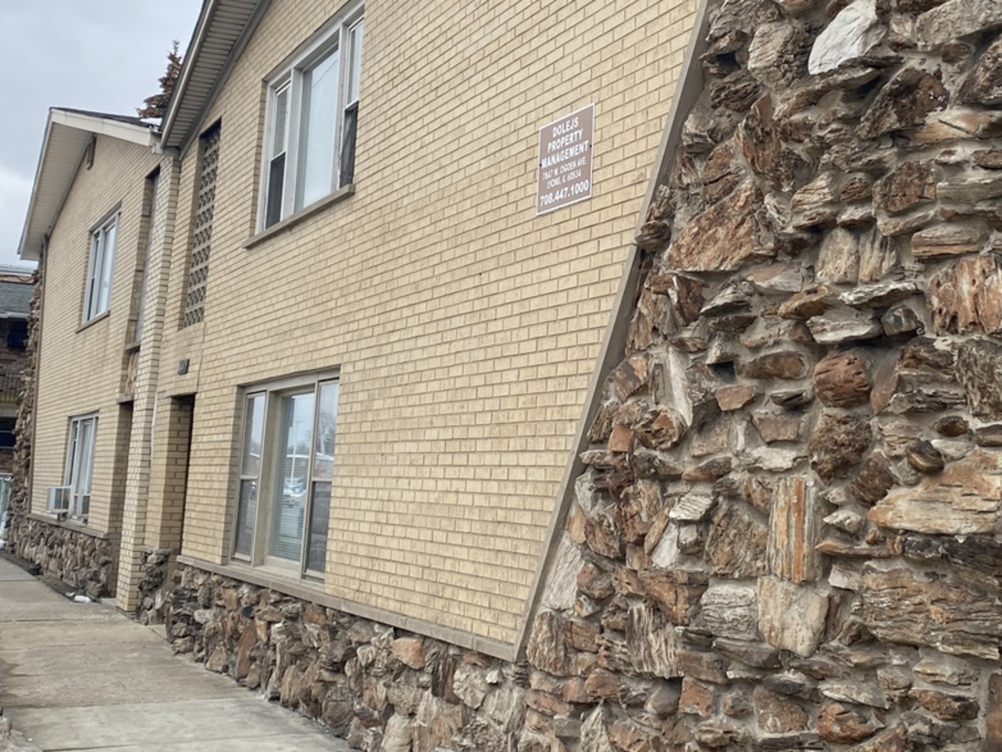 4041 S Harlem Avenue Unit: 3