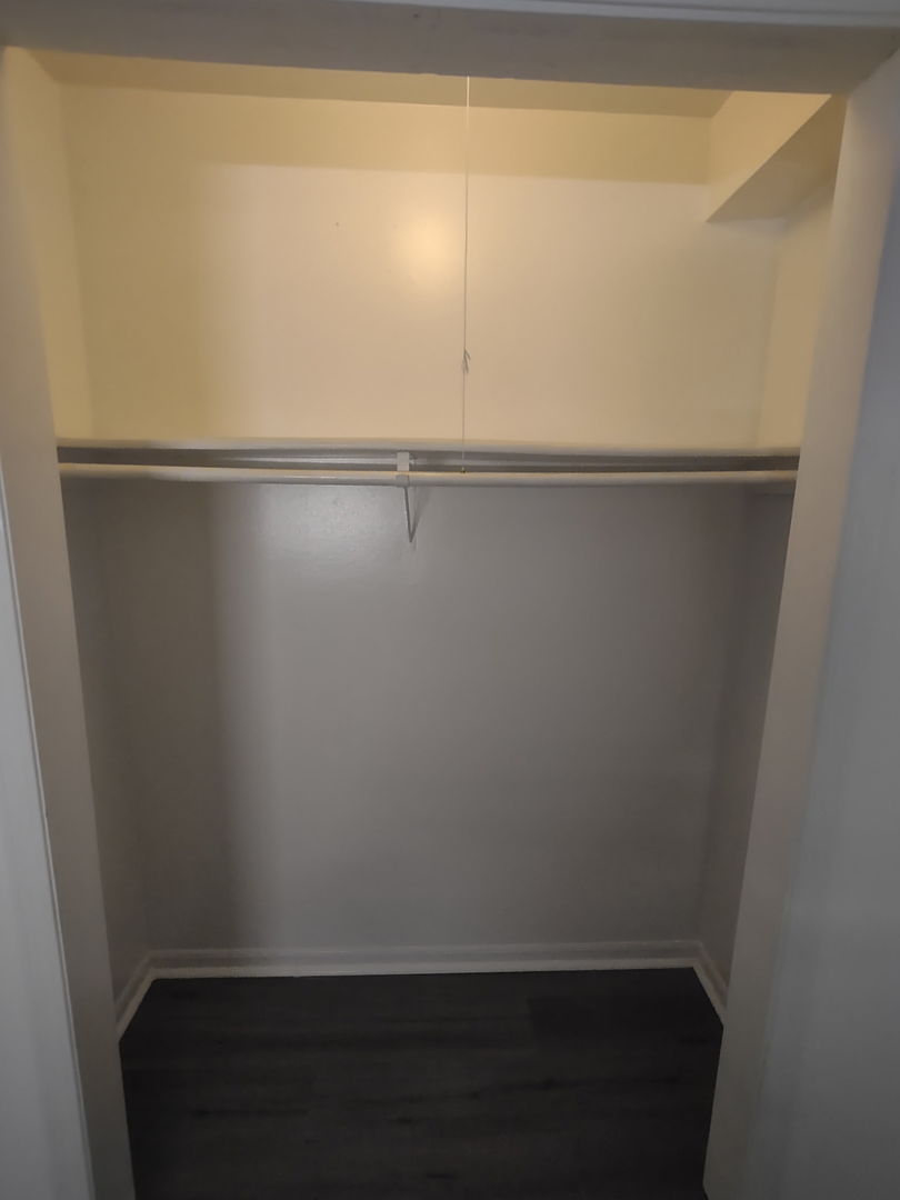 4041 S Harlem Avenue Unit: 3