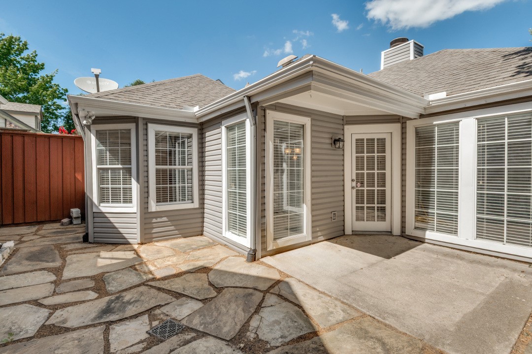 18131 Whispering Gables Lane