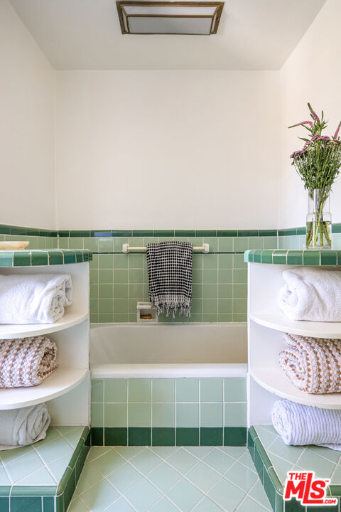3350 James M Wood Blvd Unit: 8