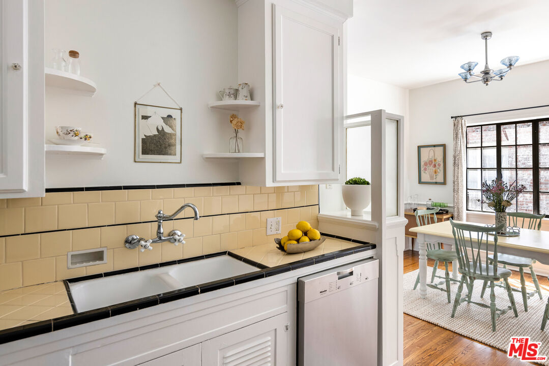 3350 James M Wood Blvd Unit: 8