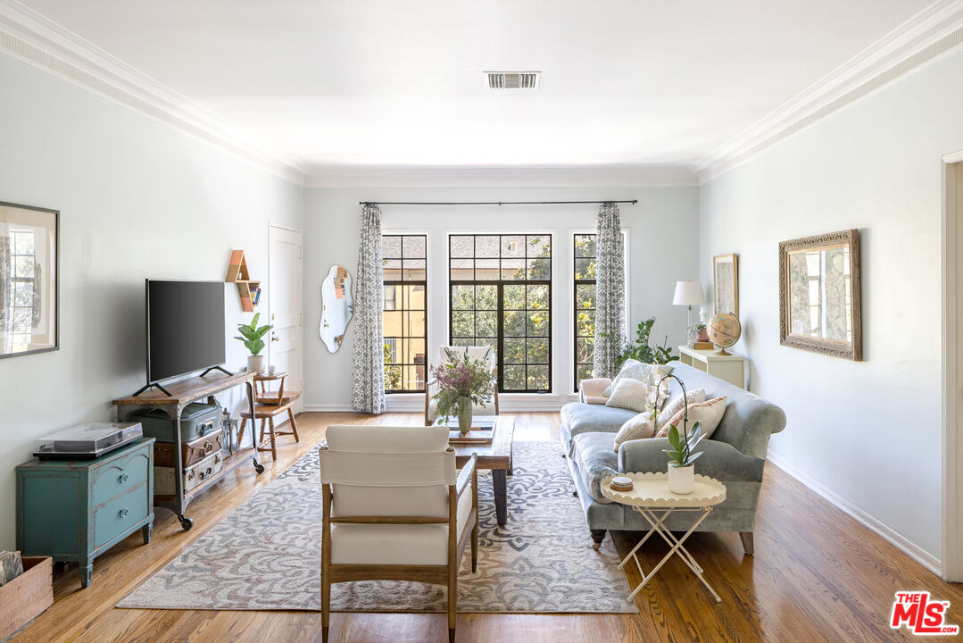 3350 James M Wood Blvd Unit: 8