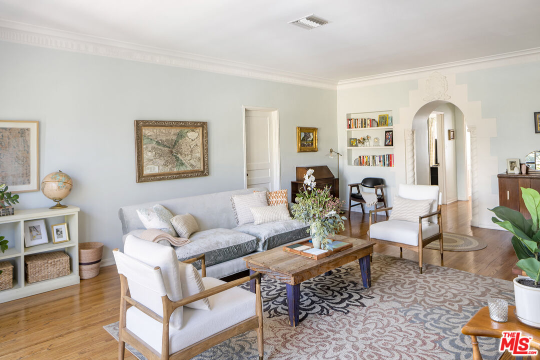 3350 James M Wood Blvd Unit: 8