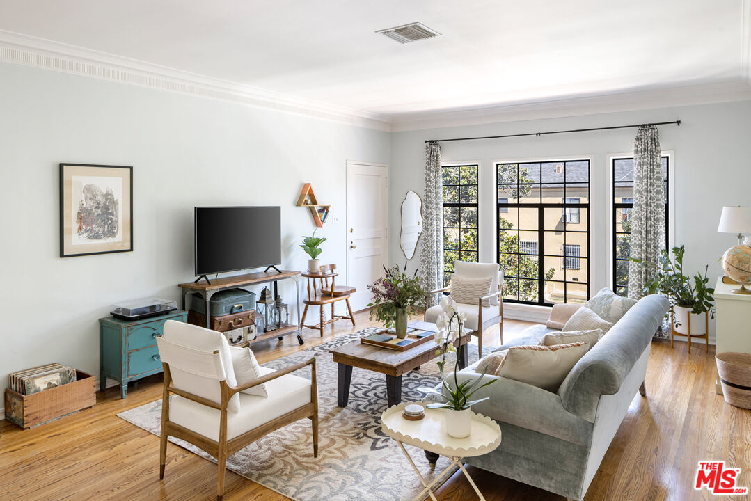 3350 James M Wood Blvd Unit: 8