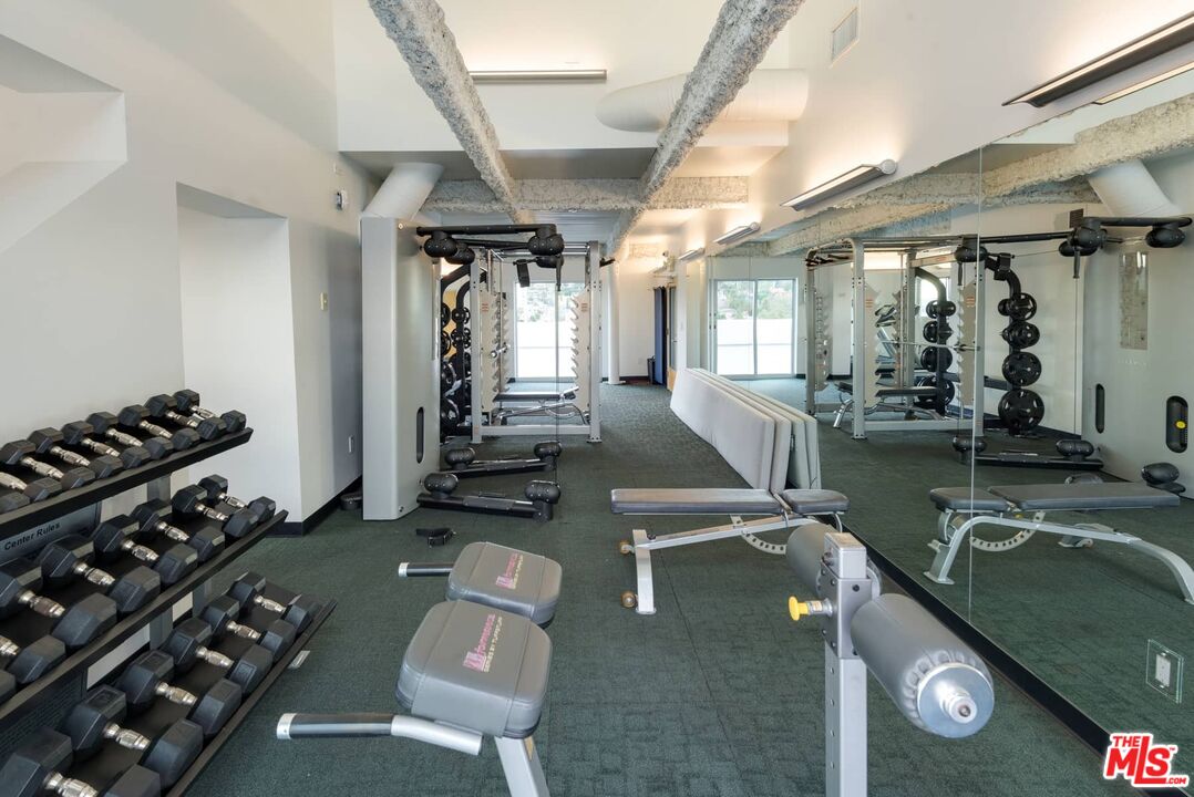 838 N DOHENY DR Unit: 807