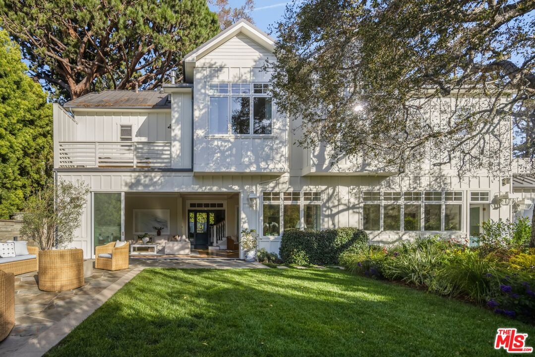 782 Ranch Ln