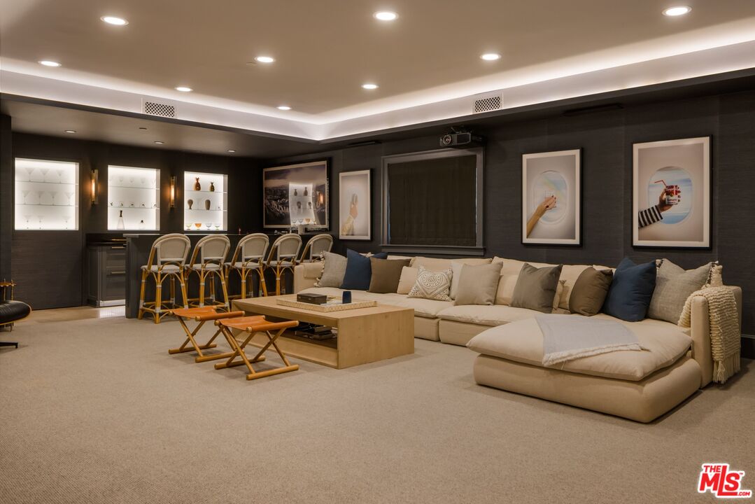 782 Ranch Ln