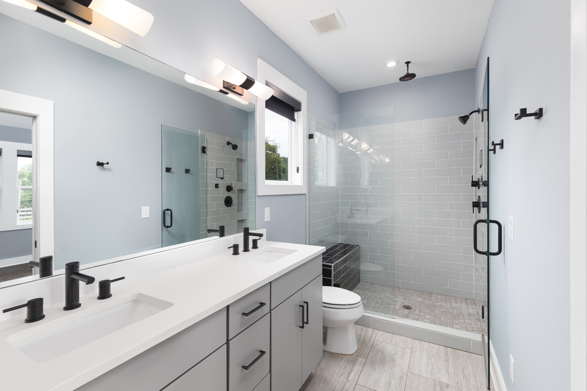 1721B Knowles St Unit: B