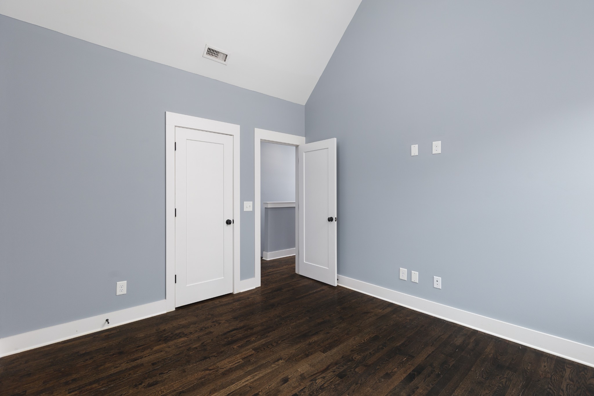 1721B Knowles St Unit: B