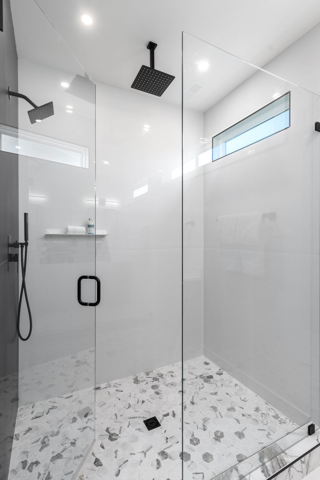 2211 Summitt Ave Unit: A